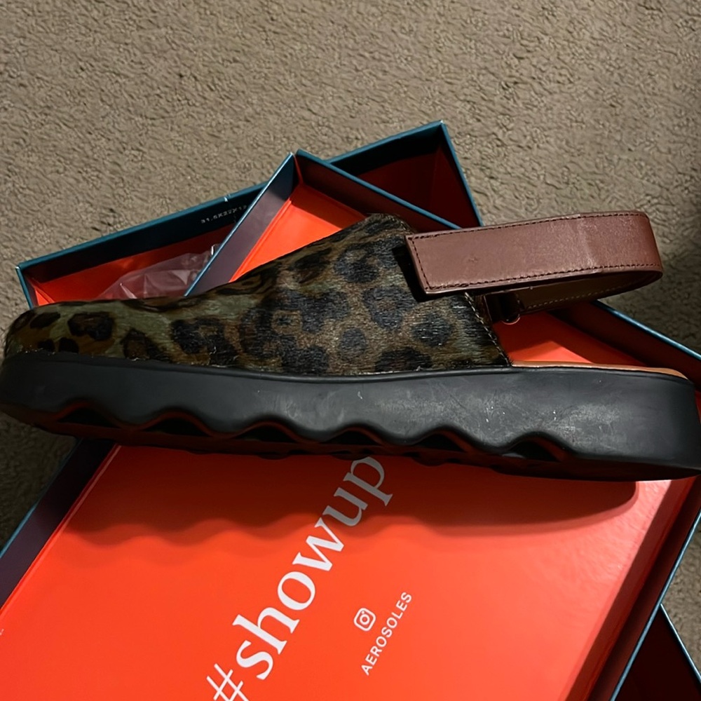 Aerosoles Slingback Leopard Green shoe.